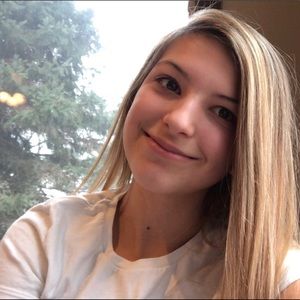 Meet your Posher, Mya